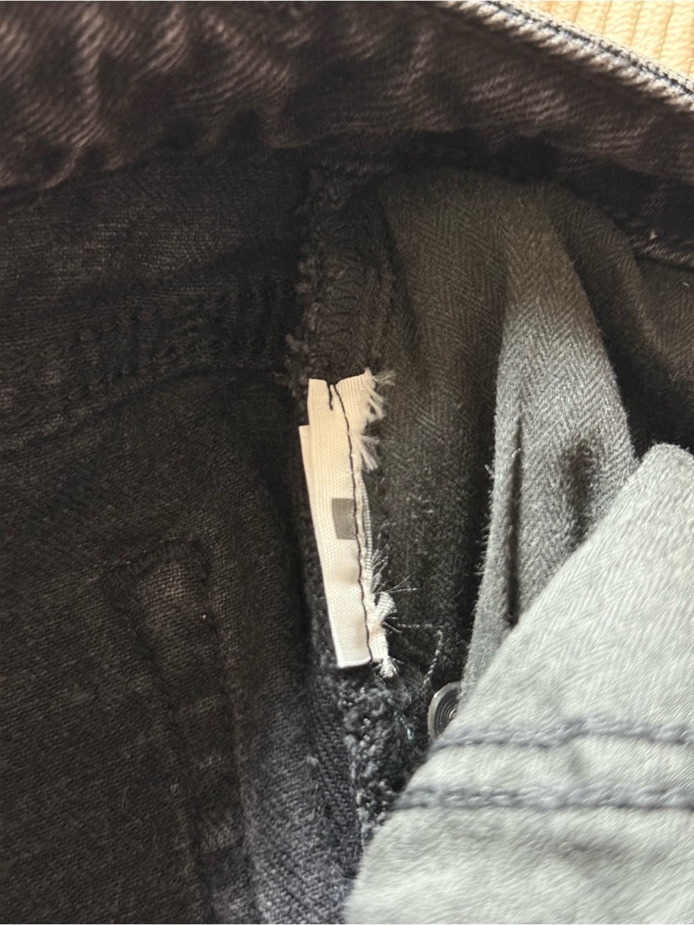 Abercrombie & Fitch The Mom High Rise Jean Curve Love Washed Black 30/10 - Picture 7 of 10